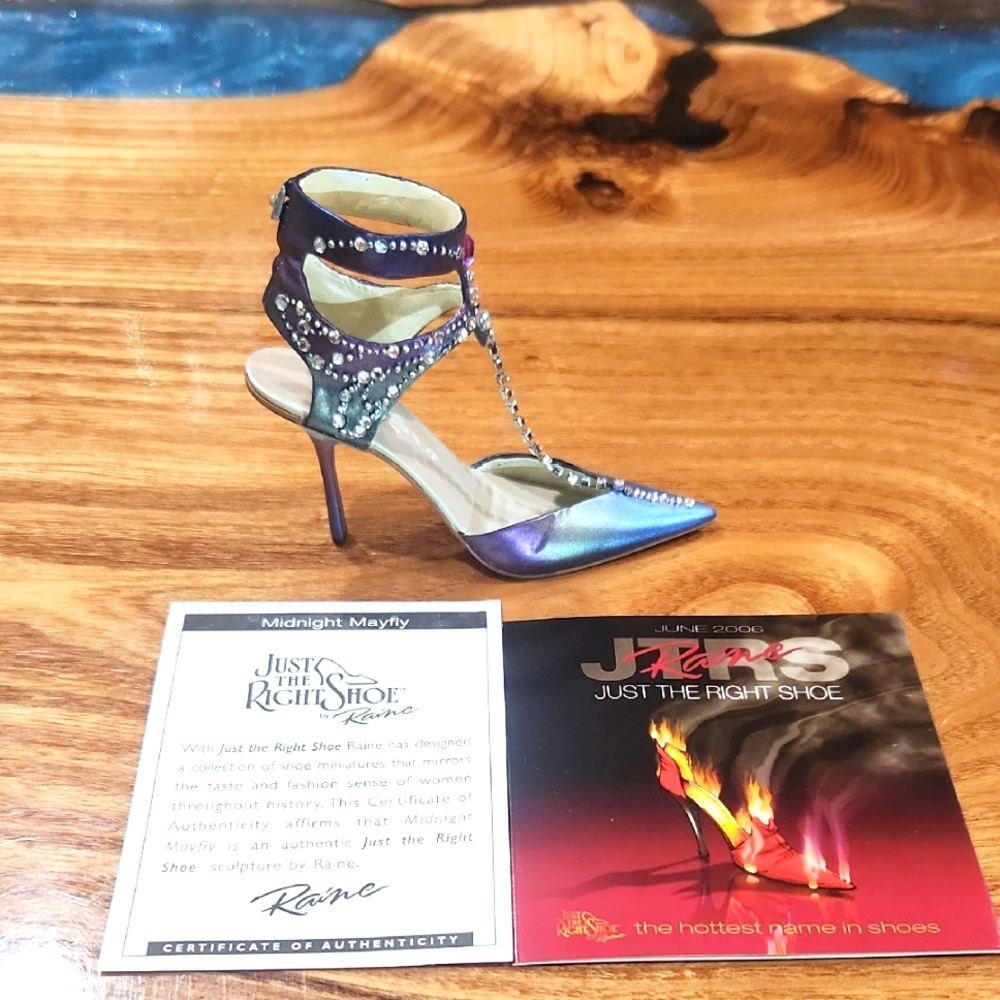Just The Right Shoe Midnight Mayfly Women's Heels - Purple